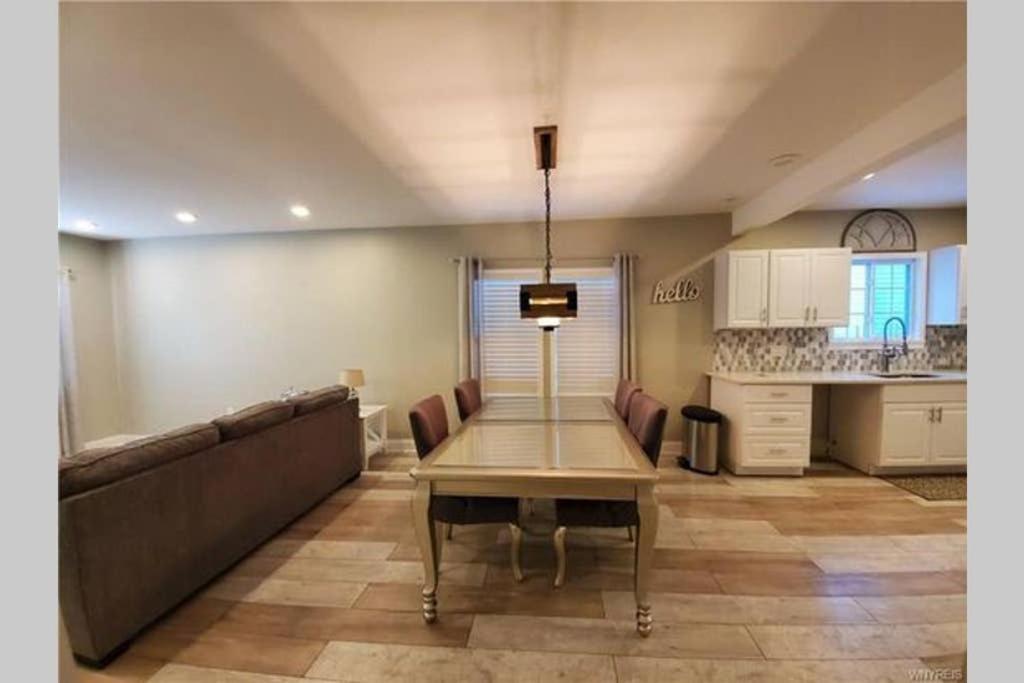 Luxury Private Home In The Heart Of 나이아가라폴스 외부 사진
