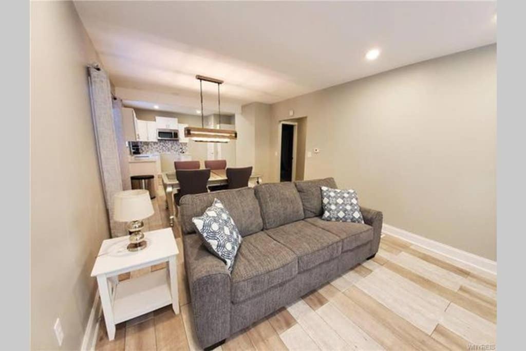 Luxury Private Home In The Heart Of 나이아가라폴스 외부 사진